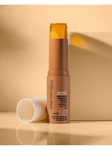 Image of Солнцезащитный стик SPF50+ DNA Smart Protection