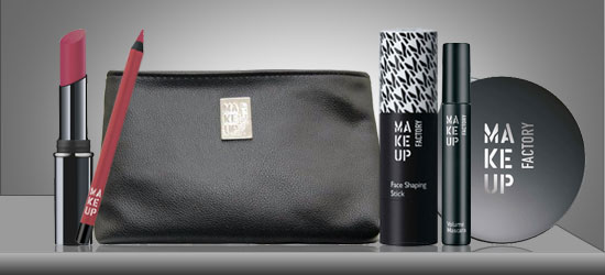 Косметичка в подарок за покупку товаров бренда Make Up Factory